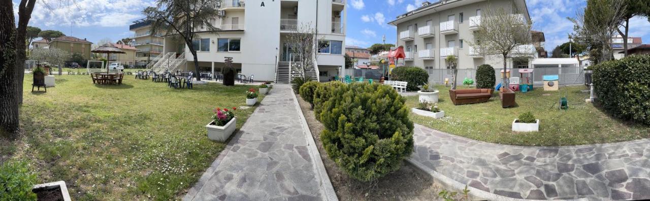 Hotel Amedea Cervia Kültér fotó