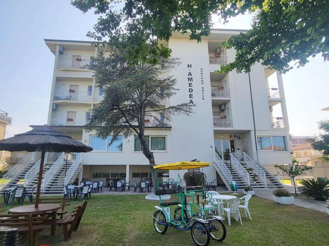 Hotel Amedea Cervia Kültér fotó